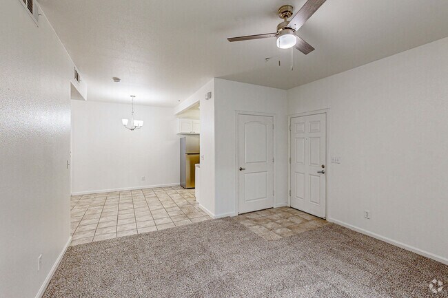 1BD, 1BA - 702SF