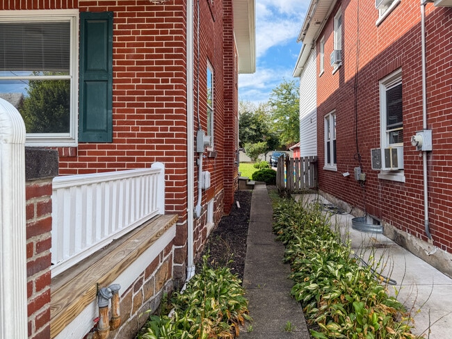 34 W Sunset Ave