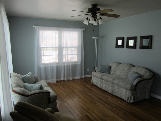 Photo - 1237 Cross St