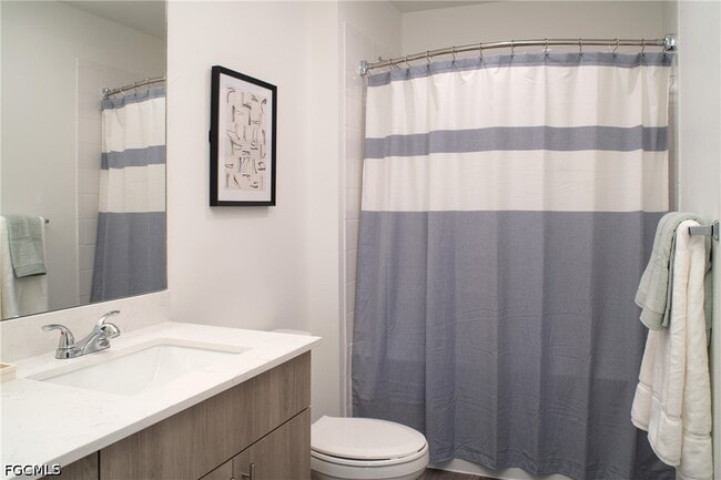 Building Photo - 3260 Stockton St Unit B1