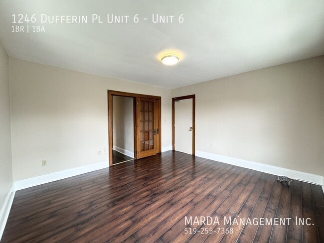 Photo - CHAMRING 1 BED/1 BATH APT ON DUFFERIN & GILES + HYDRO! Unité 6