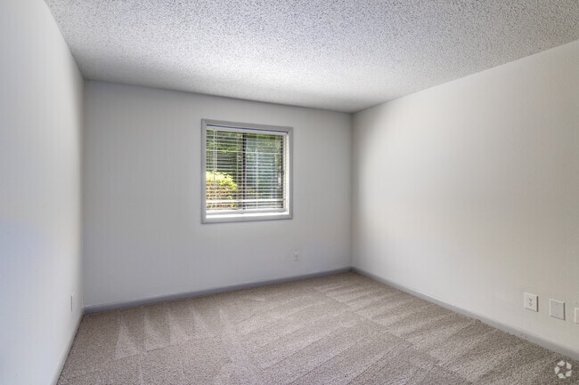 1BR, 1BA - 645SF - Addison - Bedroom