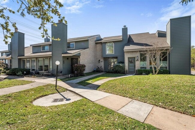 Photo - 10811 Greenwillow Dr Unidad 24 Rental