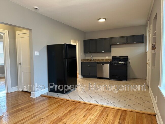 Photo - 5605 W Wabansia Ave Unit 3