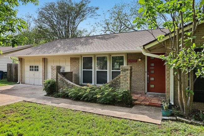 Photo - 5900 Gateshead Dr