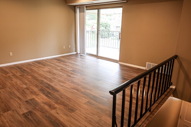 Photo - 14 Old Forge Xing Unidad 14