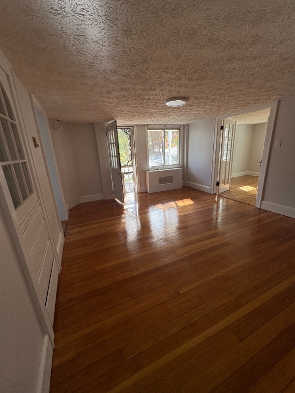 Photo - 891 Mammoth Rd Unidad A