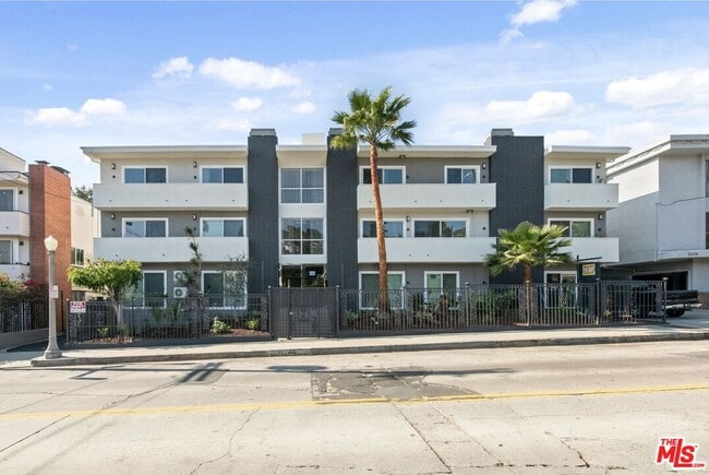 Photo - 2449 Beachwood Dr Unidad 9