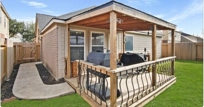 Photo - 17911 Egret Lake Way