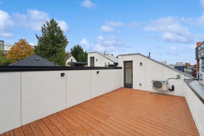 Photo - 2 bedroom in Seattle WA 98122