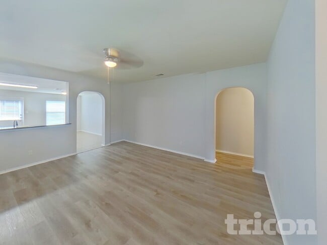 Photo - 336 Carlyle St