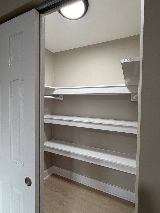 475 Park Ave Unit B8