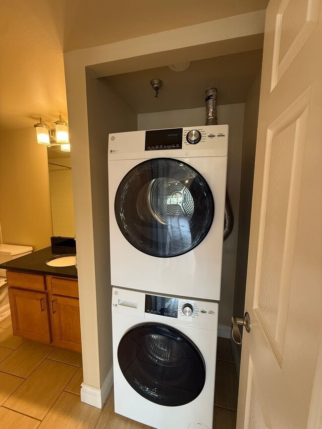 525 S Burdick St Unit 3605