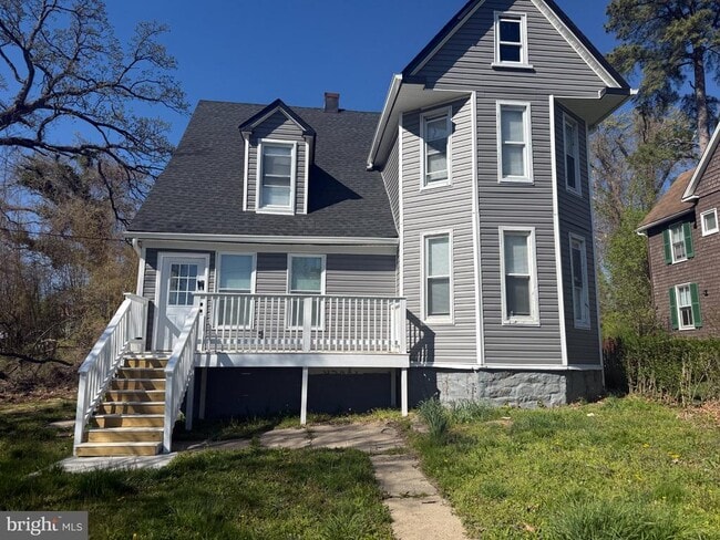 Building Photo - 808 Winston Ave