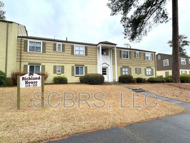 Building Photo - 225 Myron Cir