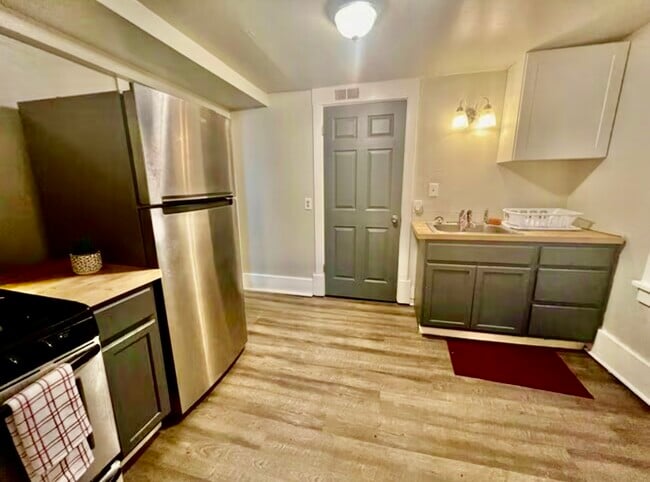 Photo - 121 Sumner Ave Unit Apartment 3