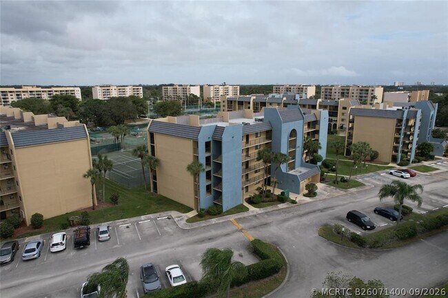 2788 Tennis Club Dr Unidad 101