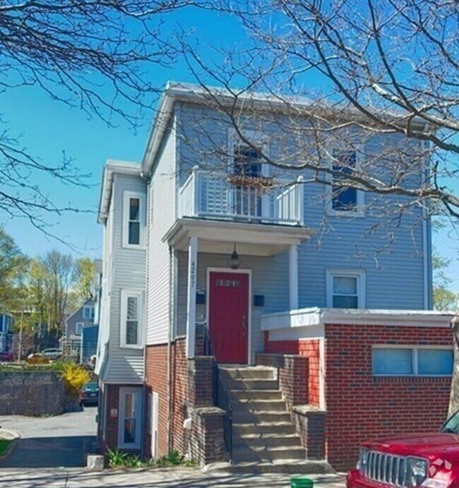 Building Photo - 4295 Washington St Rental