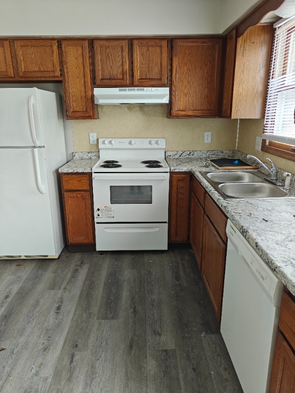 Building Photo - 2200 Harsh Ave SE