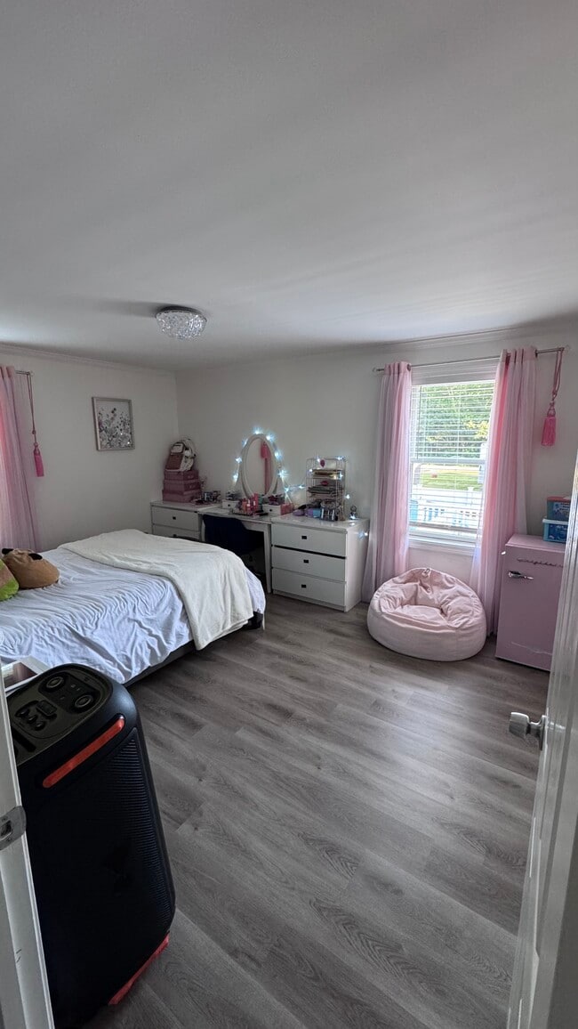 Photo - 871 Norman St