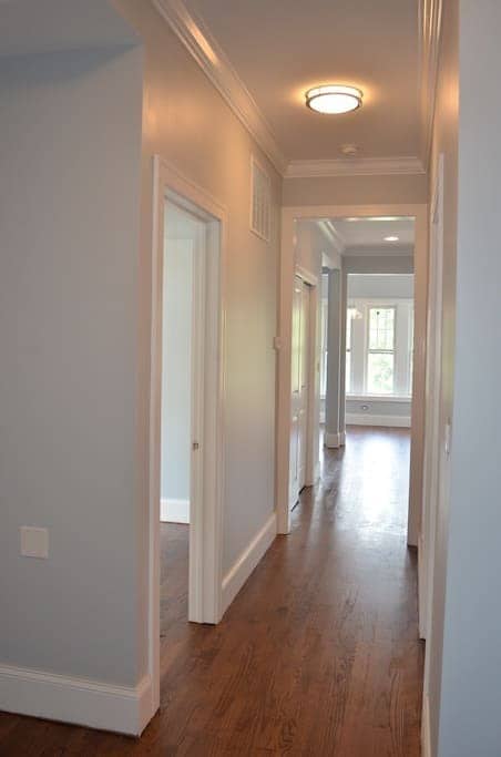 Photo - Luxury  3 bedroom duplex in Lakeview  www.CedarRealty.com Unit 735-1F