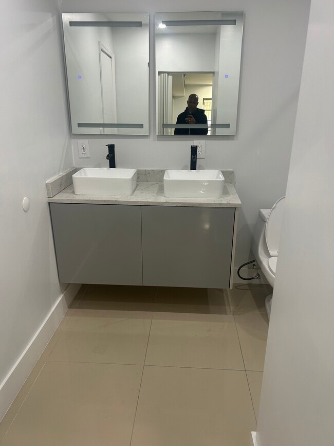 Photo - 2463 Lincoln St Unit C