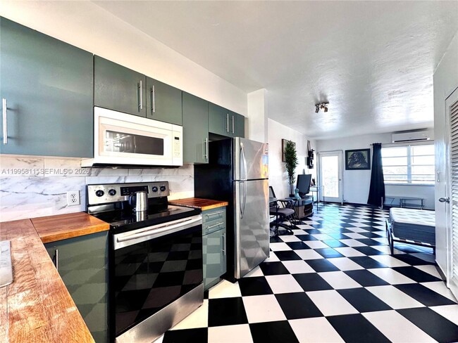 Photo - 851 Meridian Ave Unidad 53