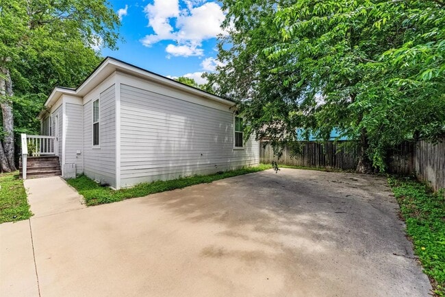 Photo - 1012 Burnett Ave