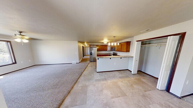 Photo - 110 Tanner Ct