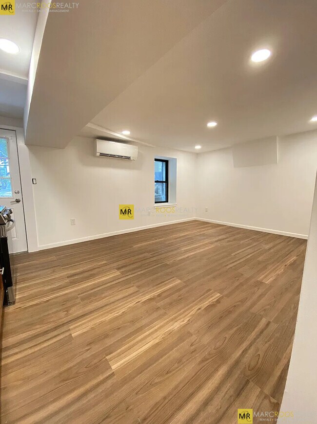 Photo - 775 Parker St Unidad 1
