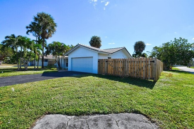 Photo - 1060 NW 6th Ter House