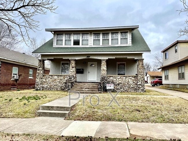 Building Photo - 110 W Lindburg St Unit 110 W Lindburg Apt 6