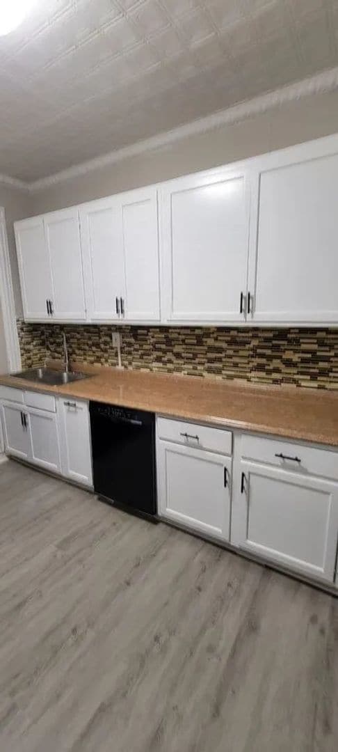 Photo - 1940 W Lexington St