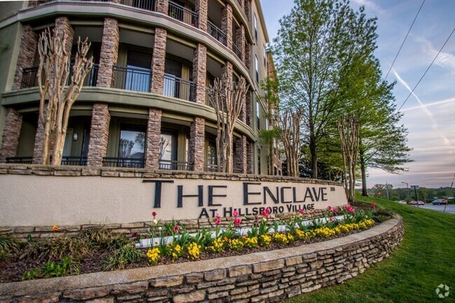Building Photo - 2600 Hillsboro Pike Unit Apt 312