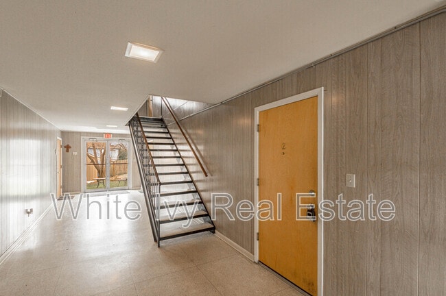 Photo - 818 University Ave Unit Apt 2