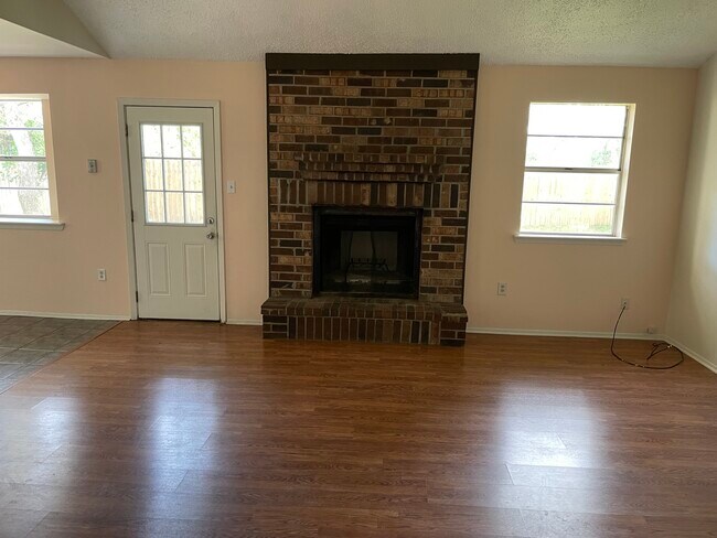 Photo - 14145 Gravier Ave