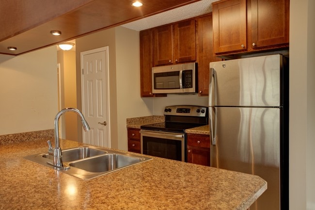 Photo - The Pointe Apartments