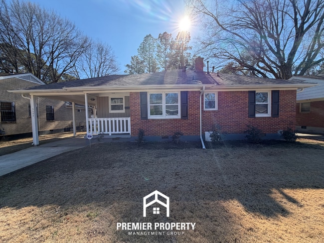 Building Photo - Spacious 3BR Memphis Home w/ Hardwood Floors, Open Kitchen & Fenced Yard