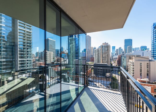 Photo - 33 W Delaware Pl Unit 14k