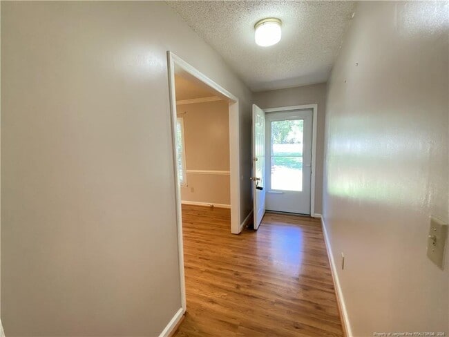Photo - 21 Pineridge Dr