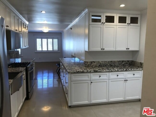 Photo - 16169 Sunset Blvd Unit 302