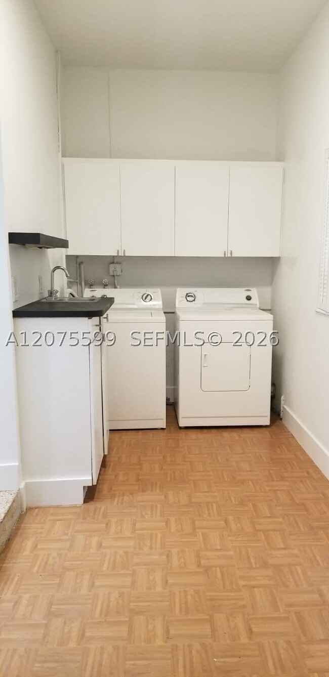 Photo - 702 Tibidabo Ave