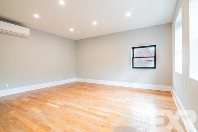 Photo - 121 8th Ave Unidad 4r