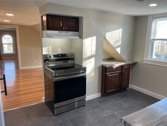 Photo - 24 Crown St Unit 3