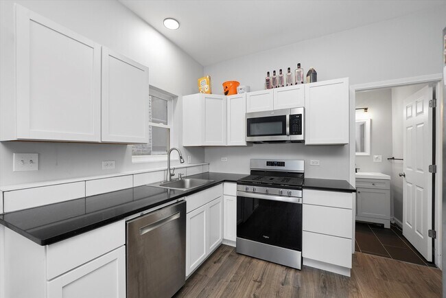 Photo - 1627 W 17th St Unit 1F