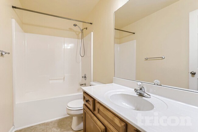 Photo - 281 Oakland Hills Way
