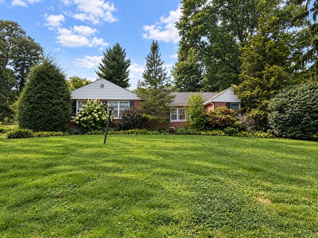 156 Conestoga Blvd