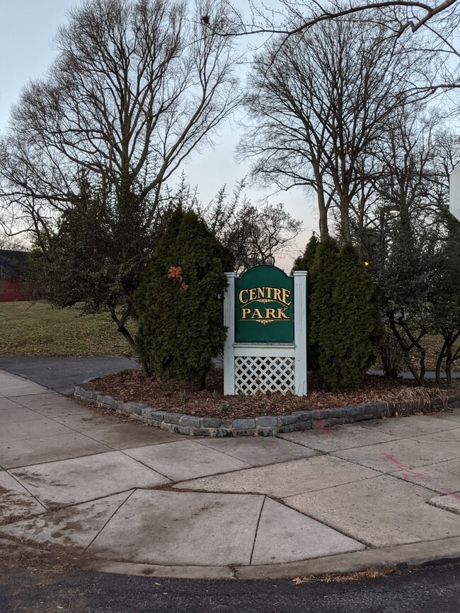 A media cuadra del Center Park - 820 N 4th St Unidad 2