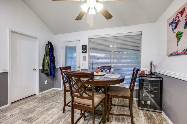 Photo - 1309 Aspen Ln