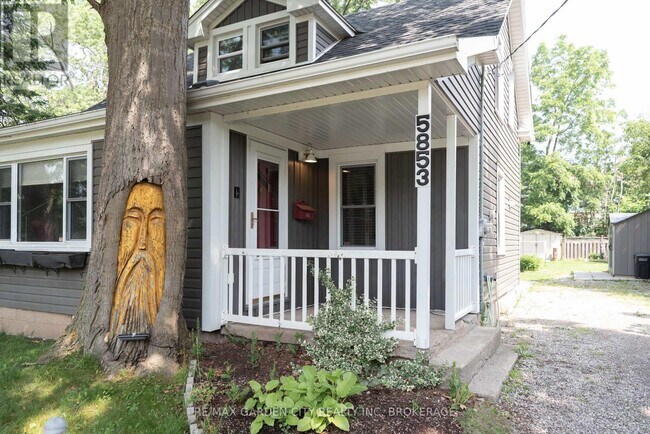 Photo - 5853 McLeod Rd